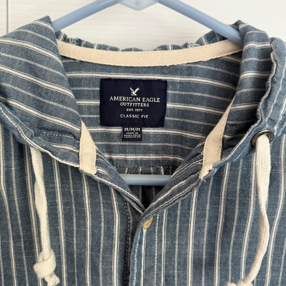 American Eagle Men’s Outfitters Blue and White Casual Button Down Shirt medium - Picture 2 of 11
